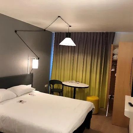 Ibis Centre Hotel